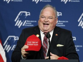 【蜗牛棋牌】美国驻冰岛大使候选人称冰岛或成 “第52个州”,挨批后道歉