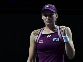 【蜗牛棋牌】冰美人过关!莱巴金娜直落两盘击败尤万,晋级澳网女单第二轮