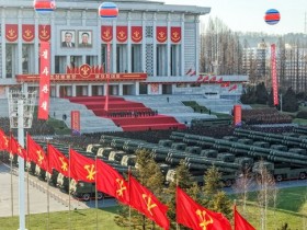 【蜗牛棋牌】金正恩出席火箭炮赠送仪式 强调确保朝鲜安全环境