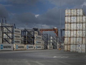 【蜗牛棋牌】巴拿马强行接管长和两港口,香港特区政府严正抗议,中方坚决维护企业权益