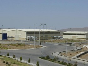 【蜗牛棋牌】伊朗称纳坦兹核设施遭美以两次袭击