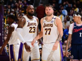 焦点球星连续出场,状态起伏引发热议