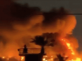 【蜗牛棋牌】伊拉克巴格达的美使馆后勤保障营地遭袭引发大火