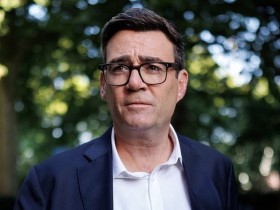 【蜗牛棋牌】英媒:获“压倒性支持”,伯纳姆距离接任英国首相仅一步之遥