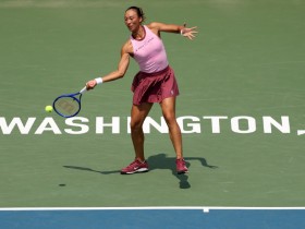 【蜗牛棋牌】郑钦文1比2不敌对手 止步WTA500华盛顿站首轮