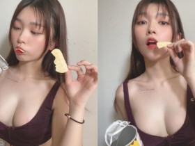 【蜗牛棋牌】食指大動!大馬高等正妹「瑋兒Diorwynn」浪乓倒出白嫩雪乳,美食也底不過這狂辣美體!