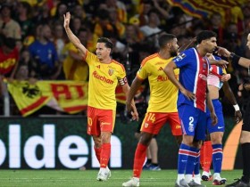法国超级杯爆冷:巴黎0-1不敌朗斯,4连冠遭终结