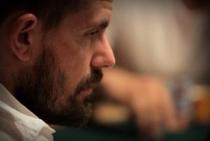 Gus Hansen在Bobby扑克室的成绩起起伏伏