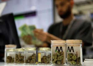 牌手可以在WSOP赛场吸大麻?!