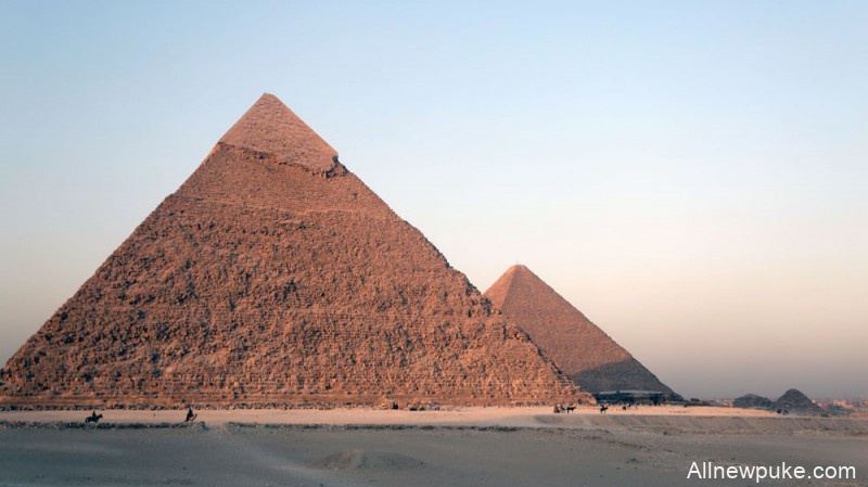英媒：金字塔地理坐标与光速值相同 或外星人所建