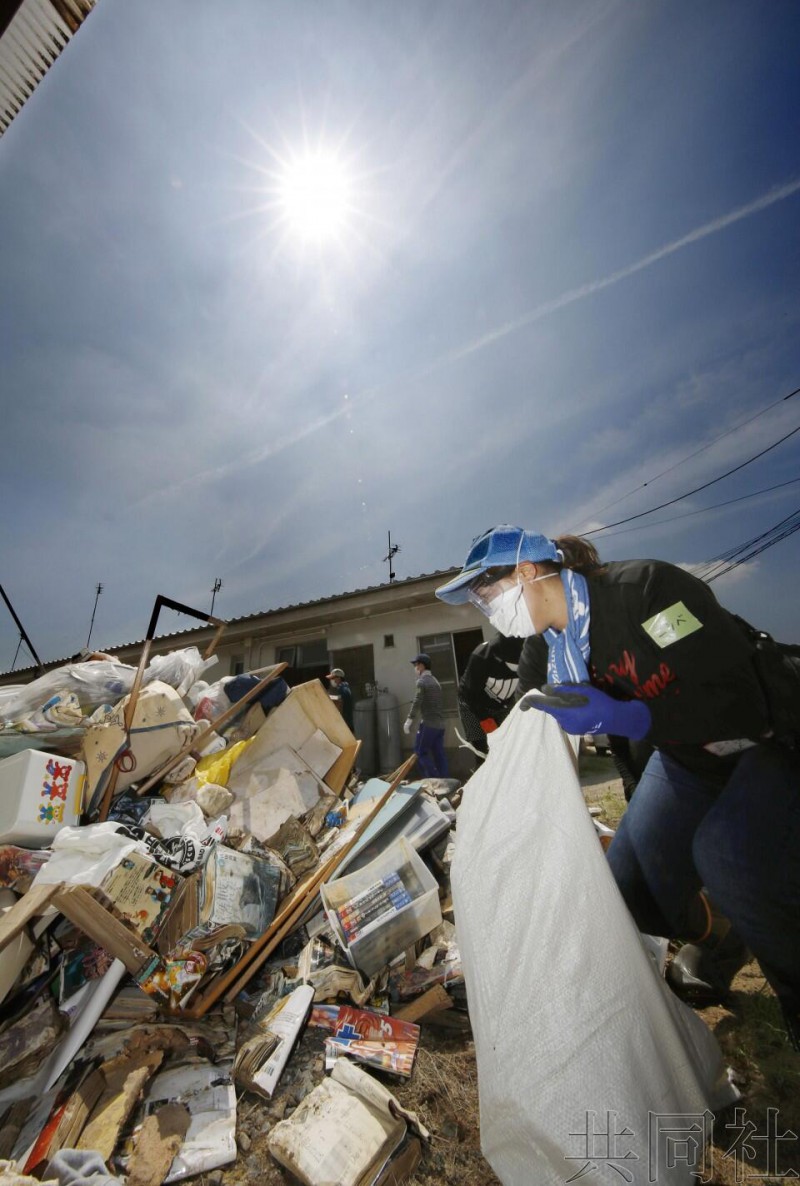 日本多地连日持续酷暑天气 东京7月71人中暑死亡