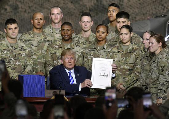 特朗普签署国防授权法案：军费创9年来最大增幅