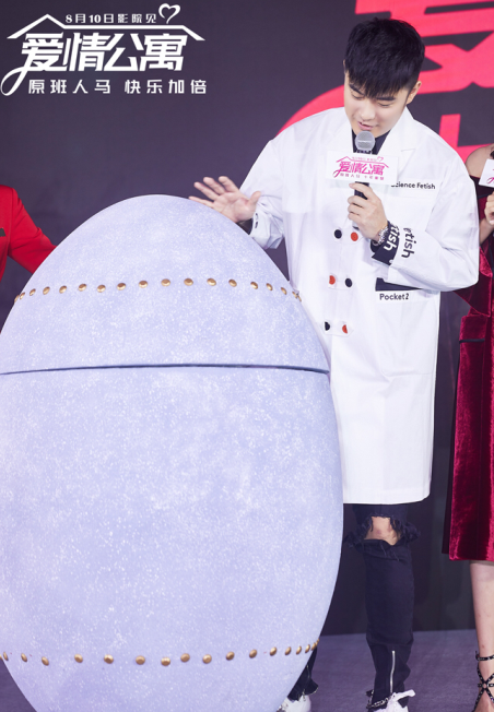 【蜗牛扑克】《爱情公寓》庆开机十周年 六大主演上演回忆杀