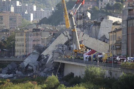大桥坍塌震惊全国 意总理宣布热那亚进入紧急状态