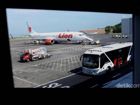 印尼一架航班坠毁 印尼交通运输部：机上有189人
