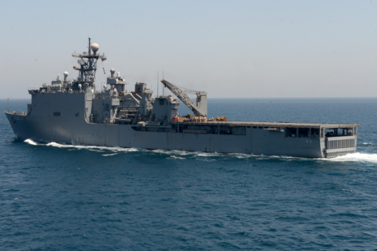 【蜗牛棋牌】出师不利 北约军演前美军舰遇大浪受损数人受伤