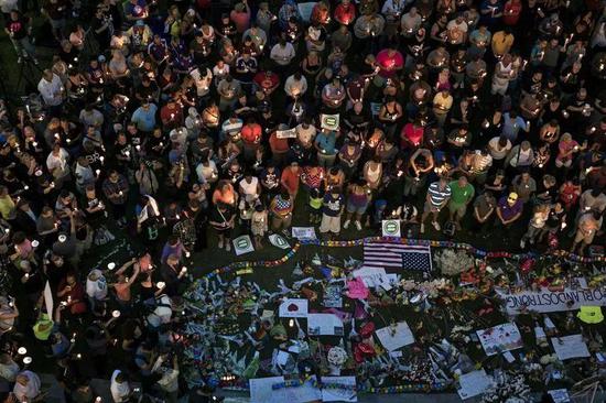 匹兹堡教堂到加州酒吧 枪击案激增“吓坏”美国人