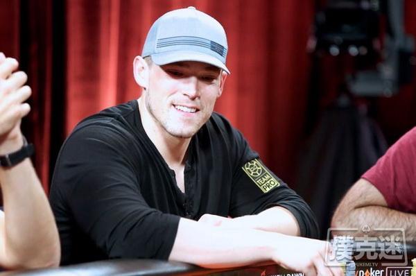 【蜗牛棋牌】全球扑克指数:Alex Foxen位居两榜之首!