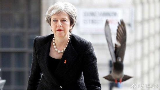 【蜗牛棋牌】英国充满变数的“脱欧”历程接连遭两记重击