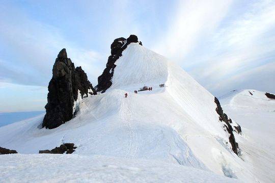 俄专家开脑洞:炸毁冰岛火山可引发海啸摧毁华盛顿