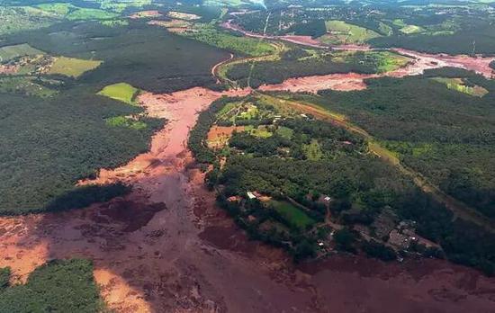 巴西发生溃坝事故 至少50人死亡超200人失踪(图)