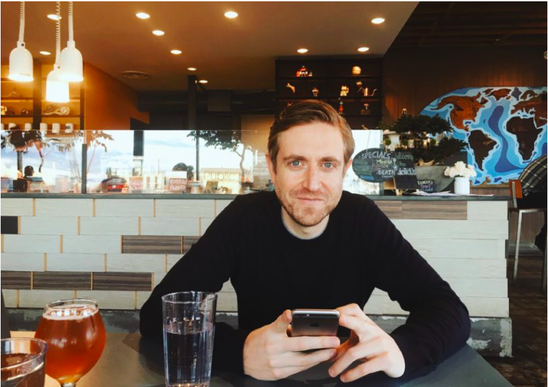 蜗牛棋牌主播Andrew Neeme YouTube订阅人数突破10万！