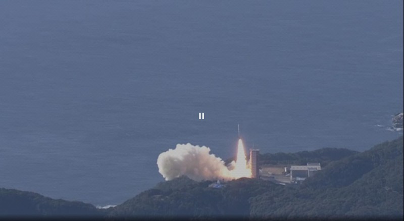 日本宇宙航空研究开发机构发射“艾普斯龙”火箭