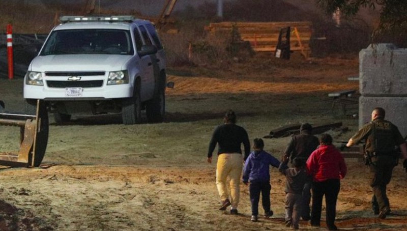 【蜗牛棋牌】美政府备忘录:针对西语者及拉美移民执行边境政策