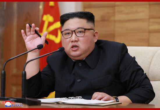 金正恩主持朝政治局扩大会议 强调落实新战略路线