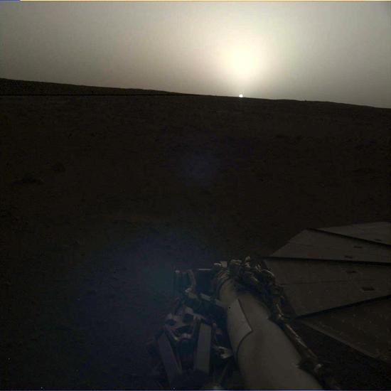 震撼 NASA公开火星日出日落照(图)