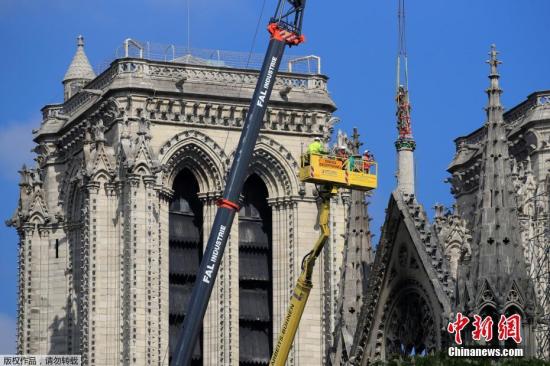 外媒：法国议会下议院通过巴黎圣母院重建法案
