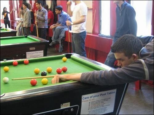 1568296600485829.jpg 【蜗牛棋牌】打牌之前的日子:Chris Moorman只是一位攻读金融学的学生(一)