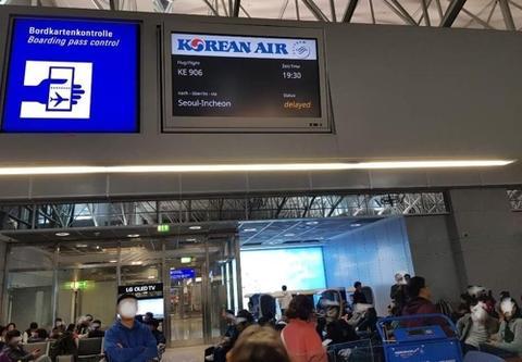 德国法兰克福机场两飞机相撞