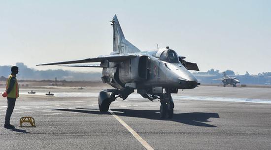 印度空军终于淘汰米格-27 坠机事故率曾高达10%