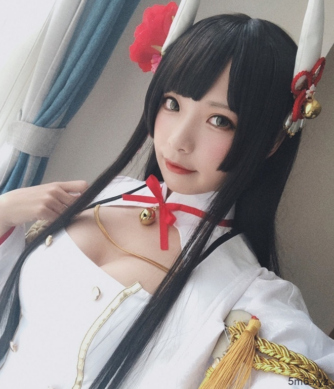 Coser新人贤儿Sherry 萌妹子扮演动漫人物宛如二次元