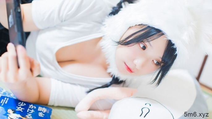 Coser新人贤儿Sherry 萌妹子扮演动漫人物宛如二次元