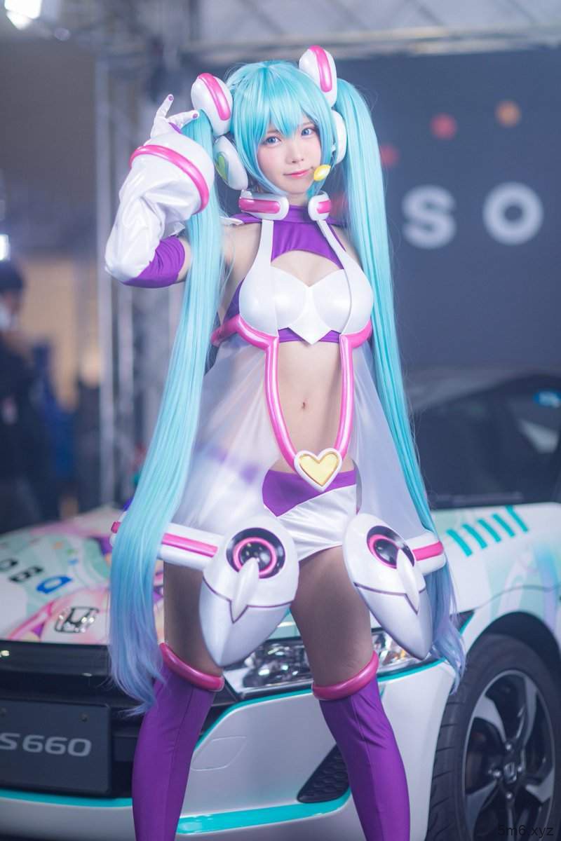 えなこ角色扮演初音形象图高清美照 Cosplay还原初音的可爱