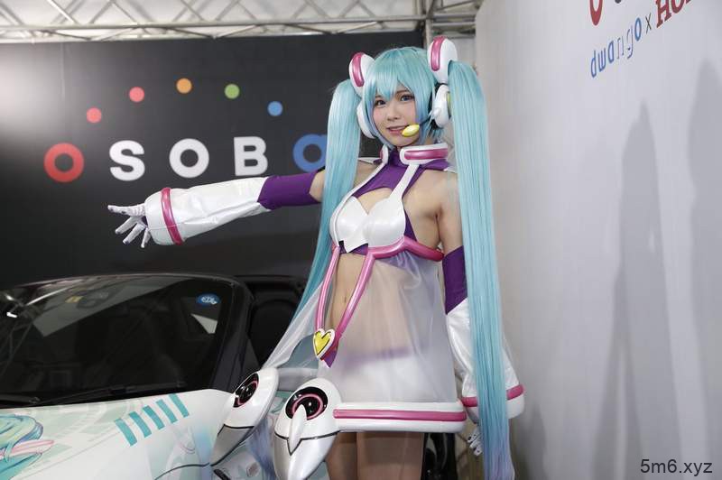 えなこ角色扮演初音形象图高清美照 Cosplay还原初音的可爱