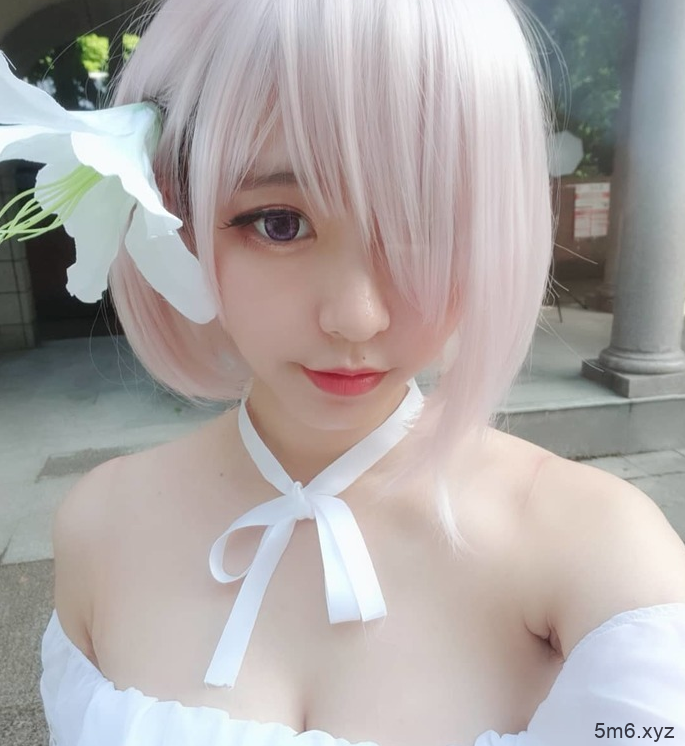 Coser美女綻綻 (HoKoRo) 完美身材令人无法抵挡