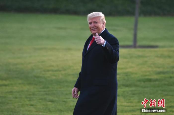 特朗普脱罪 佩洛西被讽刺：可能会撕碎参院审判书