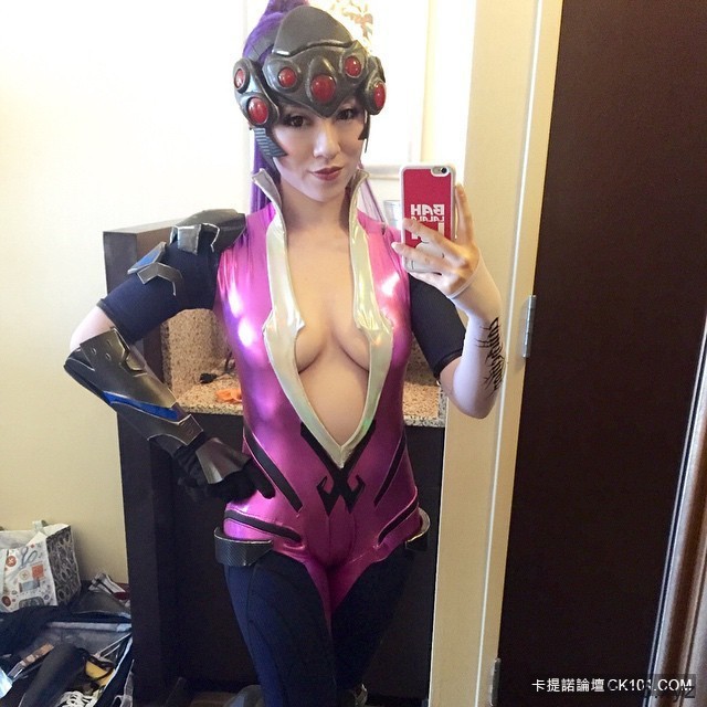 网友精选20大性感Cosplay 正妹装扮成偶像人物更具魅力