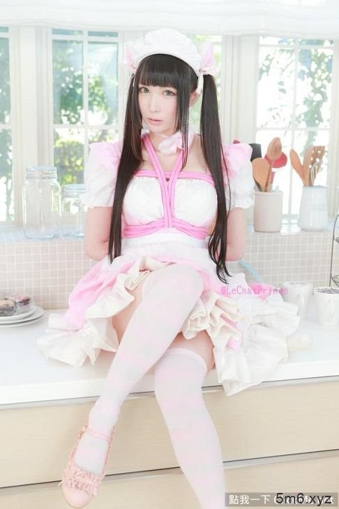 【蜗牛棋牌】欧派跟胖次都来了 空灵少女るしゃ转型成露出系coser!