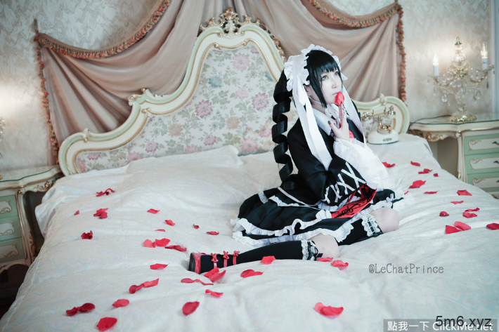 【蜗牛棋牌】欧派跟胖次都来了 空灵少女るしゃ转型成露出系coser!