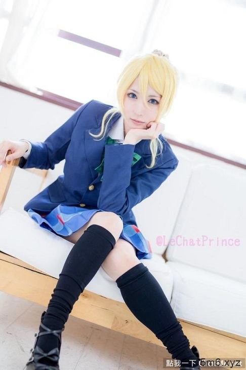 【蜗牛棋牌】欧派跟胖次都来了 空灵少女るしゃ转型成露出系coser!