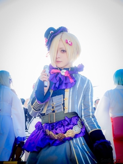 【蜗牛棋牌】长相甜美一秒让你爱上的Coser 看完都要被俘虏了