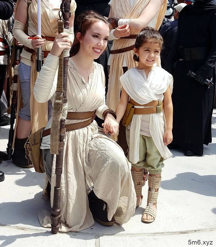 【蜗牛棋牌】35张专业到跟本尊几乎看不出差别的超猛Cosplay动漫展照片!