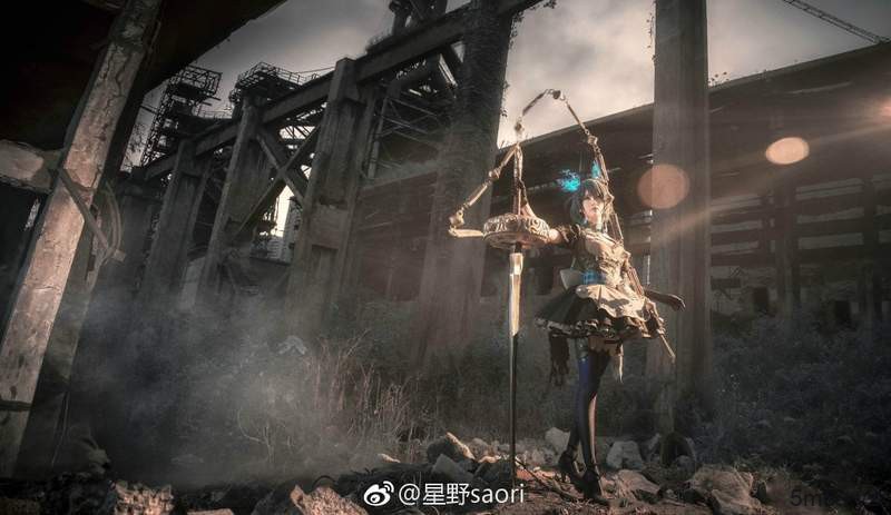 【蜗牛棋牌】星野Saori大尺度COSPLAY《碧蓝航线》爱宕 性感泳装美女高度还原角色