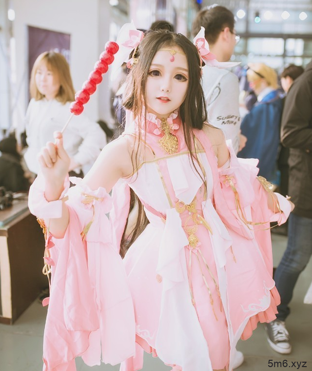 小萝莉Cosplay《剑侠情缘网络版叁》七秀 高度还原小仙女七秀