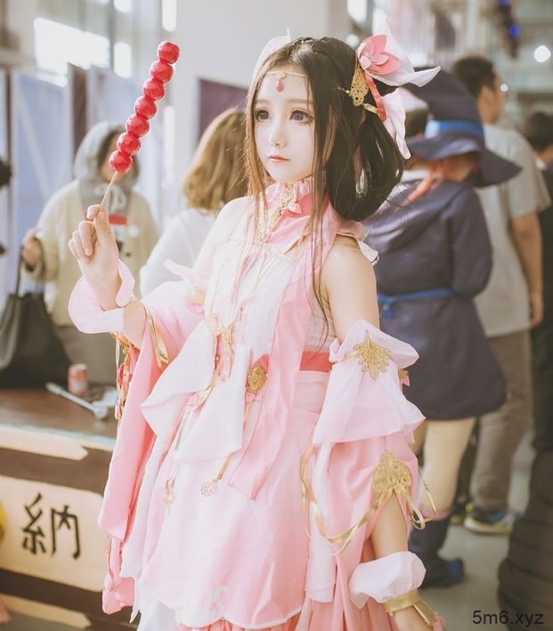 小萝莉Cosplay《剑侠情缘网络版叁》七秀 高度还原小仙女七秀