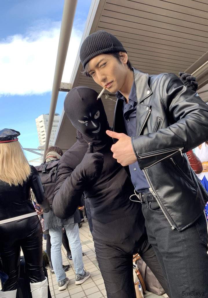 2018日本同人展Coser实力扮演角色 场外男性版Cosplay欣赏